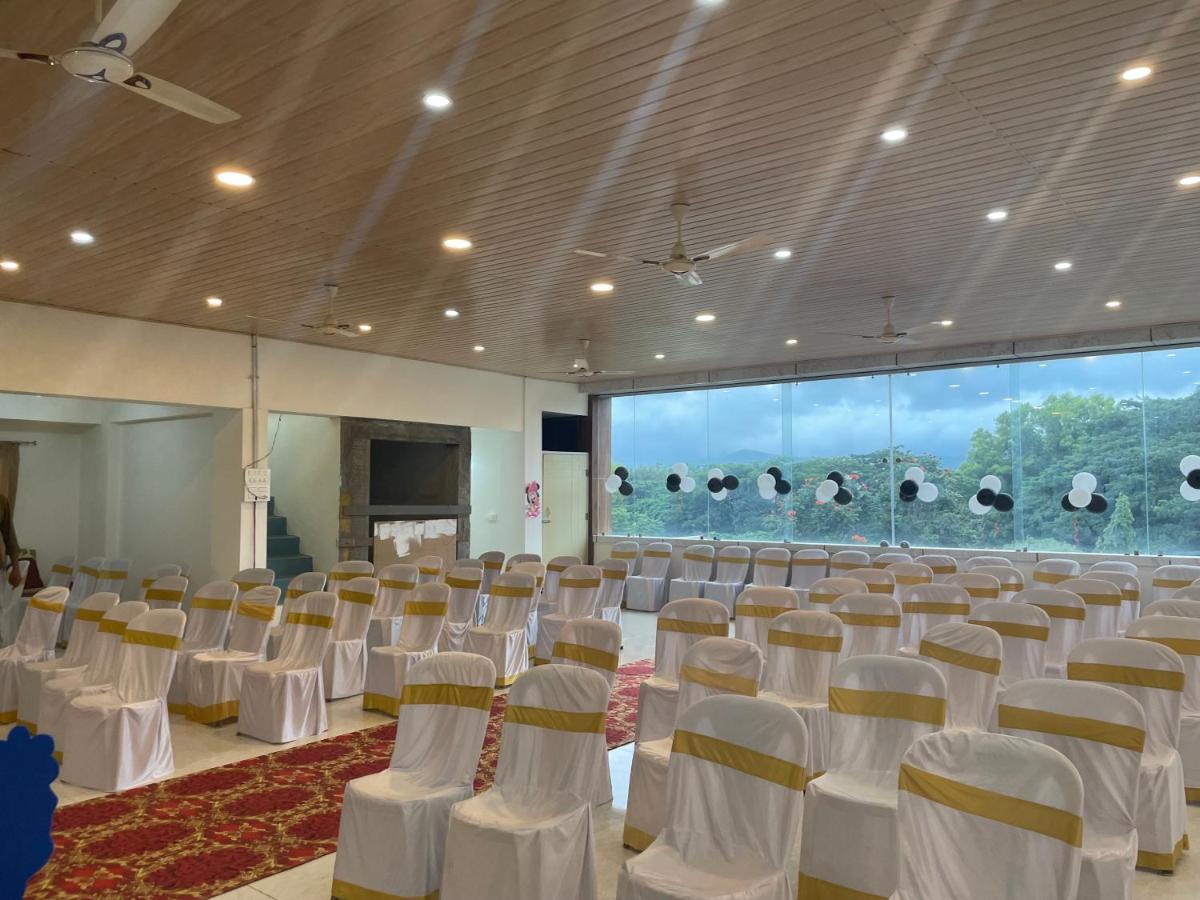 Dc Comforts Chikmagalur Exterior photo